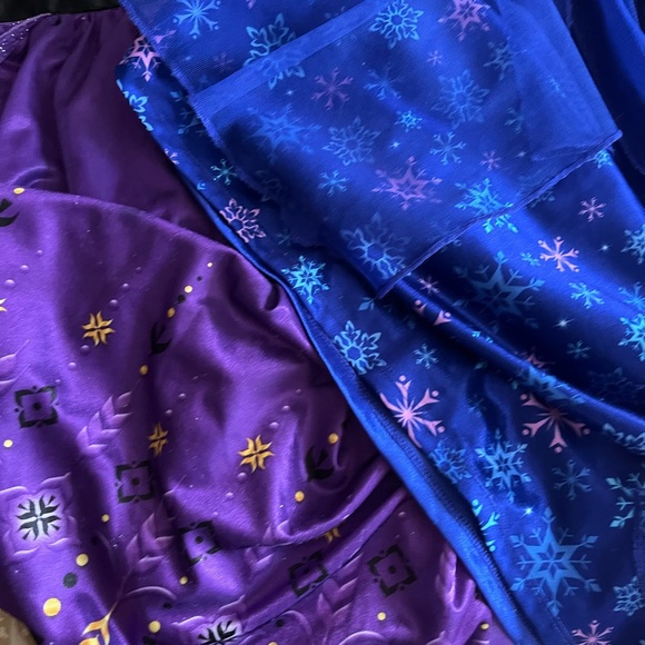 Bundle Girls Frozen Nightgowns Size 6 - Picture 4 of 5